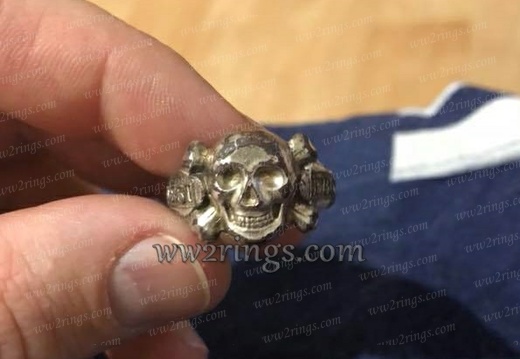 Westwall skull ring - brasstombak 03