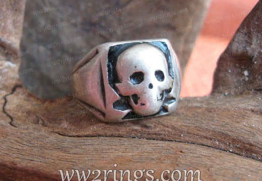 skull ring, silver, enamel, black