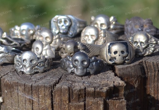 Prsteny s lebkou - Skull rings 